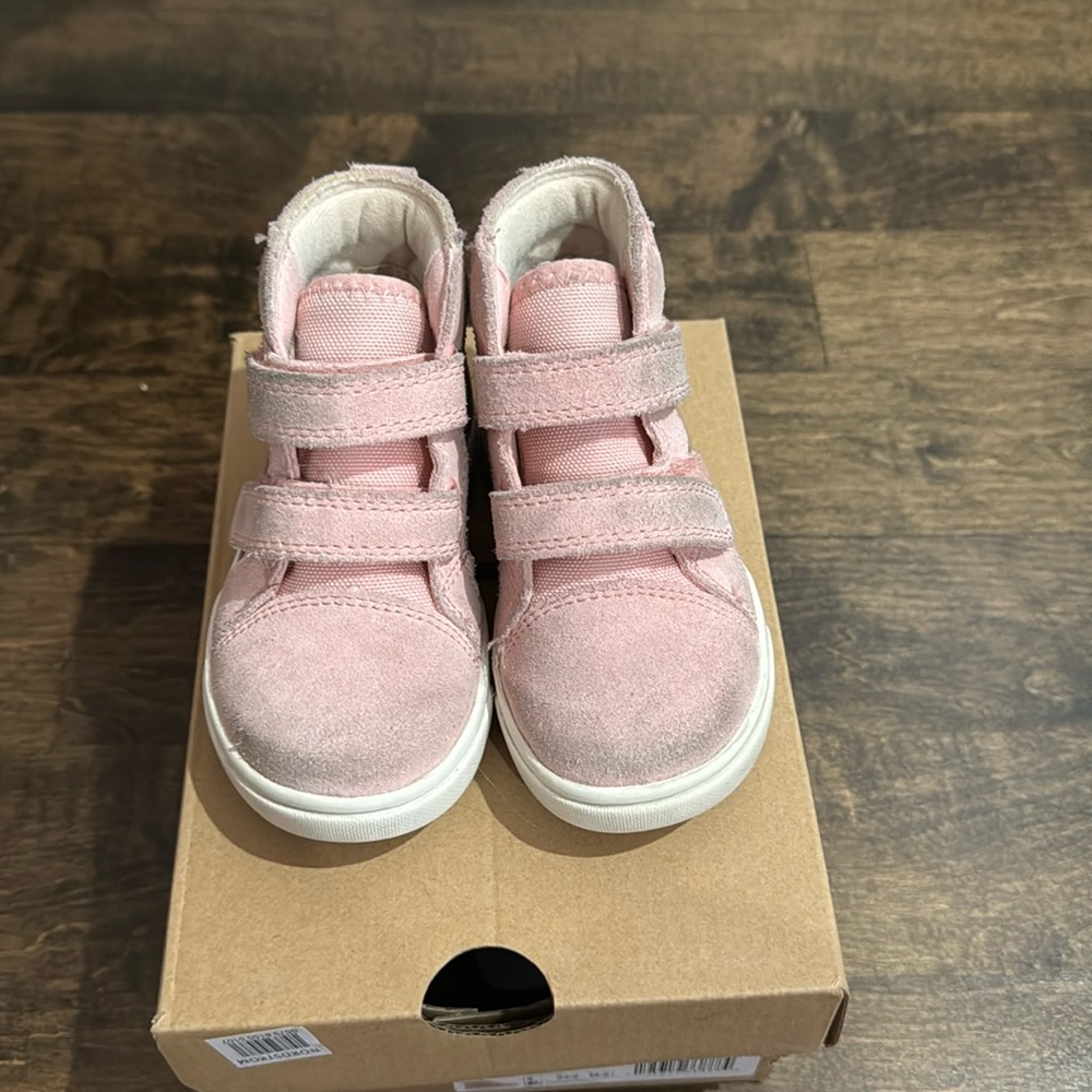 Ugg toddler Rennon boot in pink glitter size 7